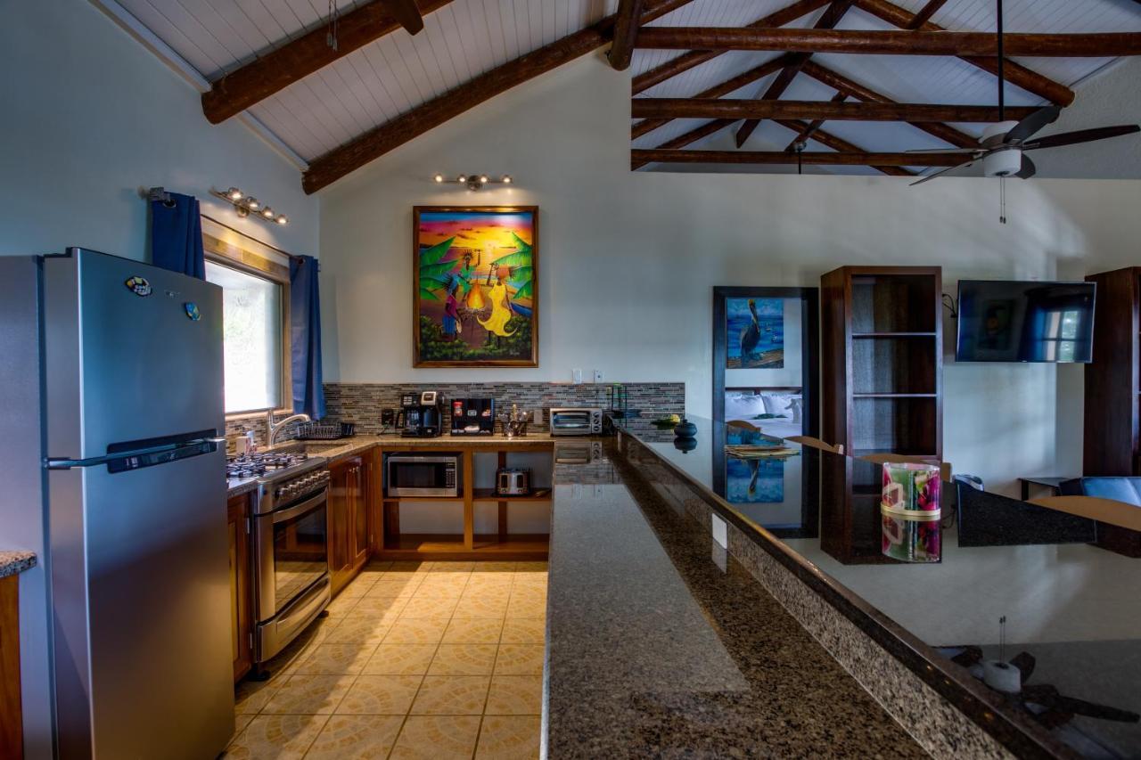 Mariposa Belize Beach Resort Placencia エクステリア 写真