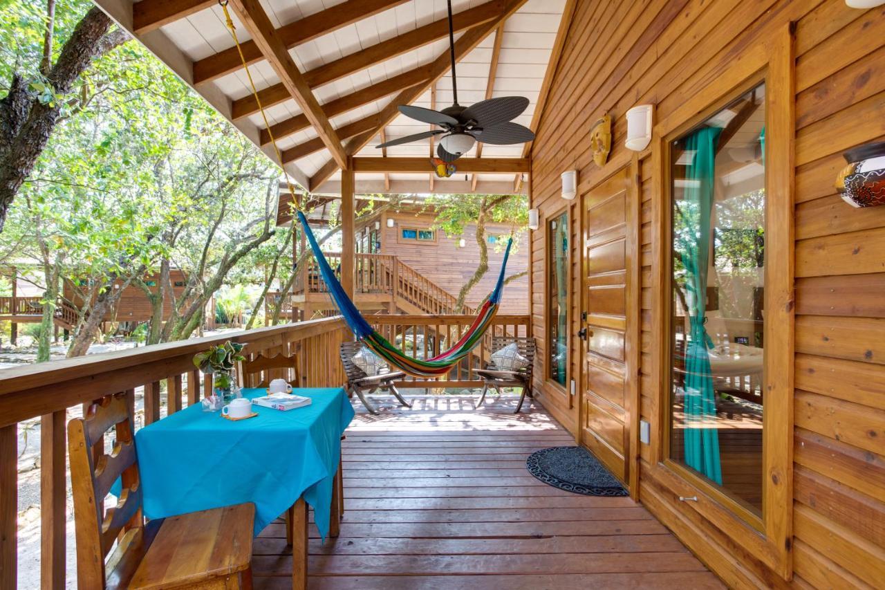 Mariposa Belize Beach Resort Placencia エクステリア 写真